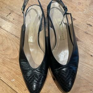 Bruno Magli Womens 2” slingback size 9